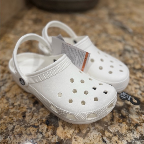 Brand New with Tags! Kids Crocs - Classic Clog / Size J6 / White - Picture 6 of 12